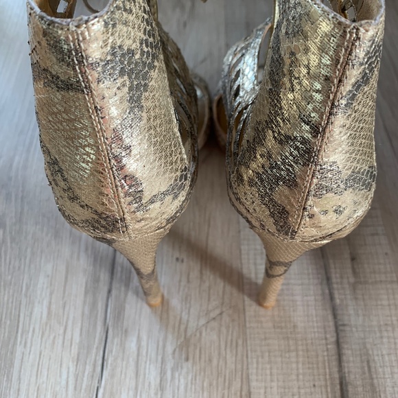 Dolce Vita Lace Up Heels - Picture 6 of 9